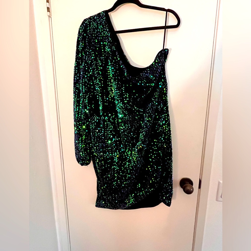 Green blue and black one shoulder sequined dress.SHEIN size 4x great quality